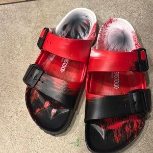 New in box size 38 - US 7 birkenstock- multi color red/black/white